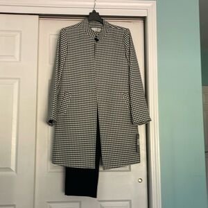 TAHARI ARTHUR S. Levine suite